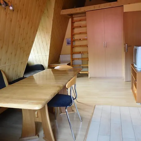 Pod Piorem Lägenhet *